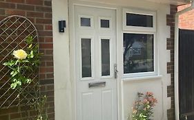 Studio 40 Cosy Compact Space In Quiet Location In Seaford